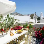 In Santorini With Stunning Outdoor Kitchen * Megalokori
