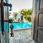 In Santorini With Stunning Outdoor Kitchen *