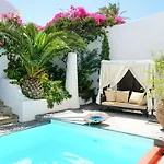 Вилла In Santorini With Stunning Outdoor Kitchen *