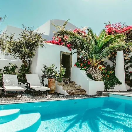 Villa In Santorini With Stunning Outdoor Kitchen *