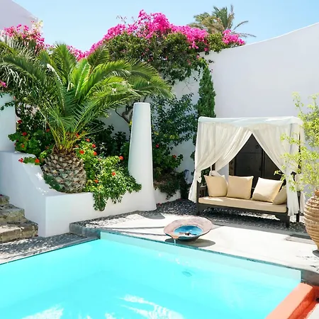 Villa In Santorini With Stunning Outdoor Kitchen *