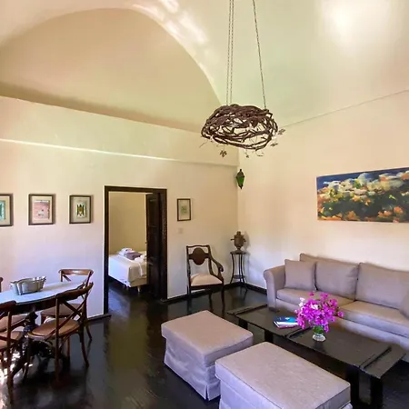 别墅 In Santorini With Stunning Outdoor Kitchen *