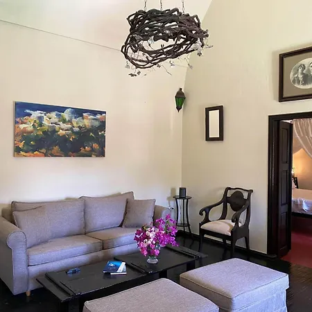 In Santorini With Stunning Outdoor Kitchen 别墅