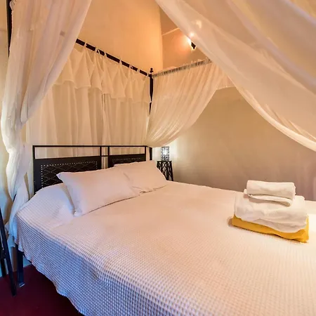 In Santorini With Stunning Outdoor Kitchen 别墅 *