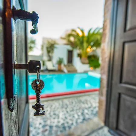 In Santorini With Stunning Outdoor Kitchen *