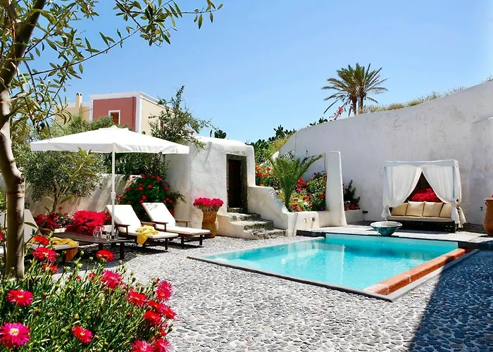 Villa In Santorini With Stunning Outdoor Kitchen Megalohóri