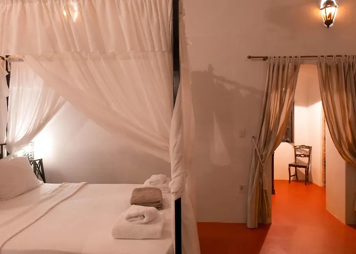 Villa In Santorini With Stunning Outdoor Kitchen *