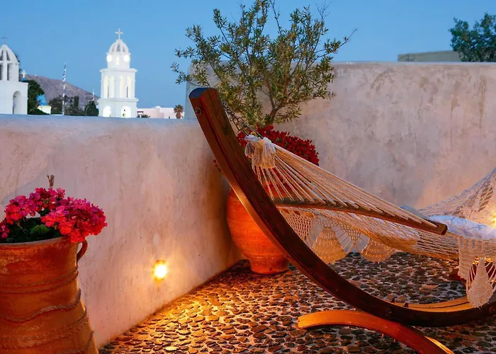 In Santorini With Stunning Outdoor Kitchen *