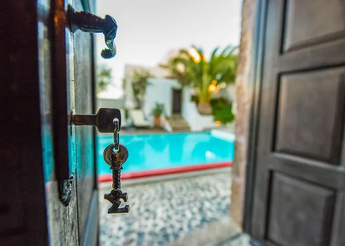 In Santorini With Stunning Outdoor Kitchen *