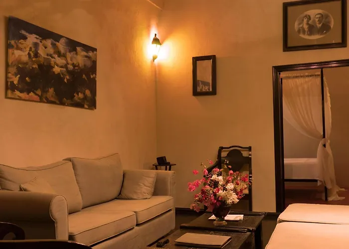 别墅 In Santorini With Stunning Outdoor Kitchen